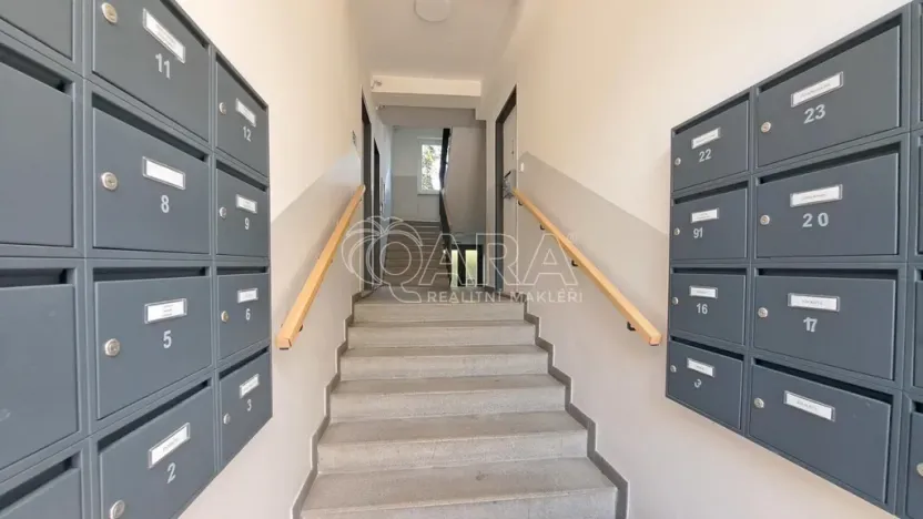 Prodej bytu 3+1, Praha - Strašnice, Černokostelecká, 63 m2