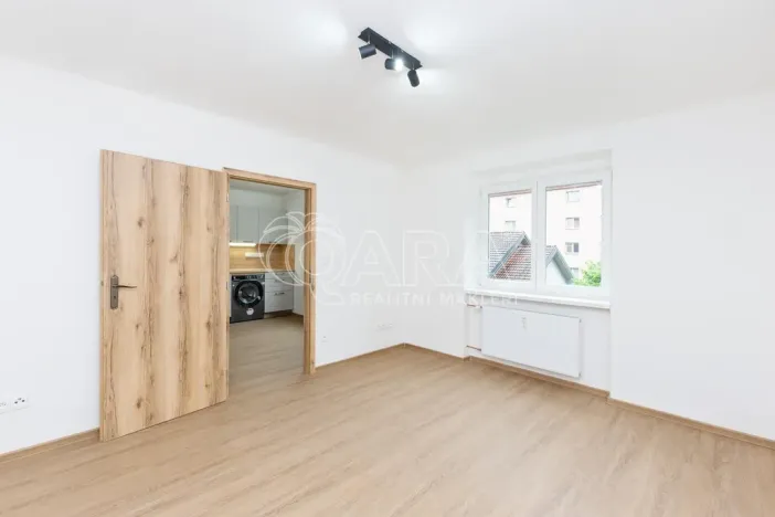 Pronájem bytu 1+1, Sezimovo Ústí, Lipová, 31 m2