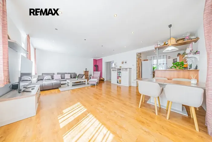 Prodej rodinného domu, Tuchlovice, U Školky, 130 m2