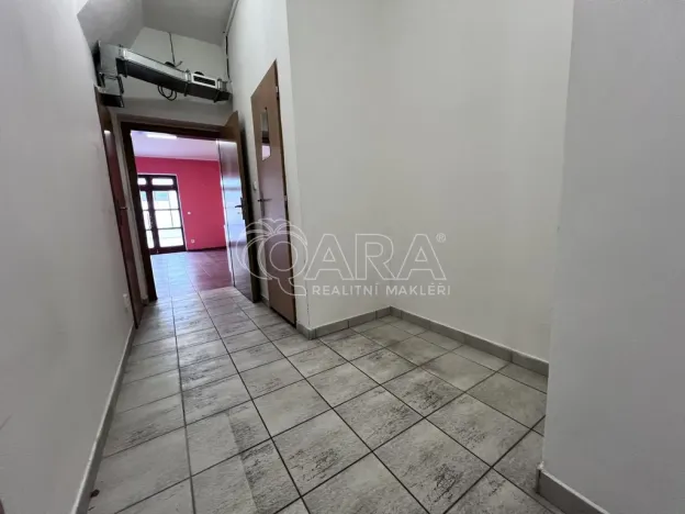 Pronájem obchodního prostoru, Beroun - Beroun-Centrum, Havlíčkova, 28 m2