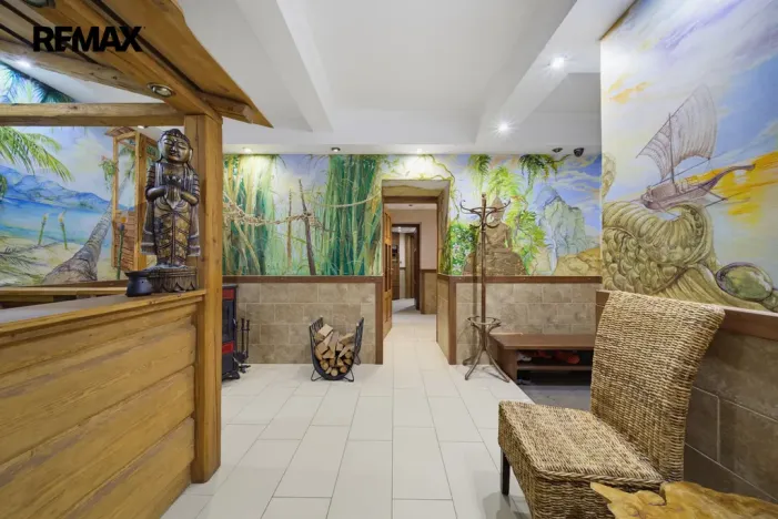 Prodej obchodního prostoru, Karlovy Vary, Jugoslávská, 410 m2