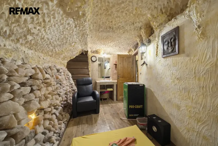 Prodej obchodního prostoru, Karlovy Vary, Jugoslávská, 410 m2
