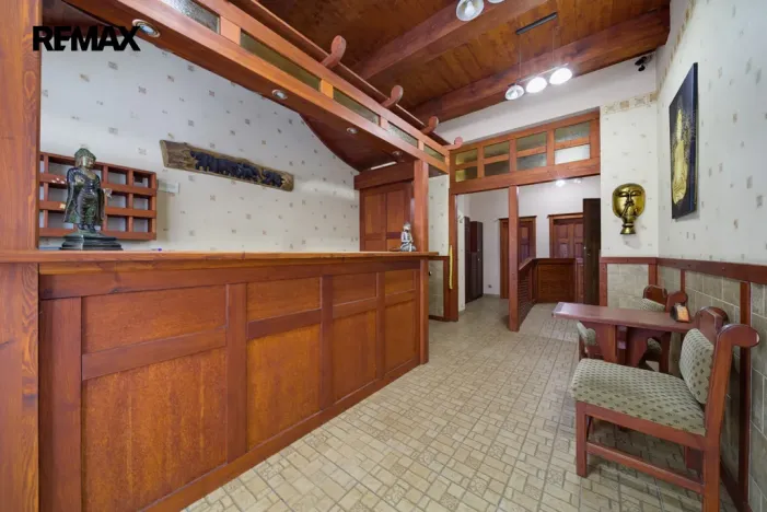 Prodej obchodního prostoru, Karlovy Vary, Jugoslávská, 410 m2