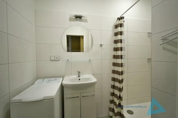 Pronájem bytu 2+1, Nová Paka, U Studénky, 53 m2