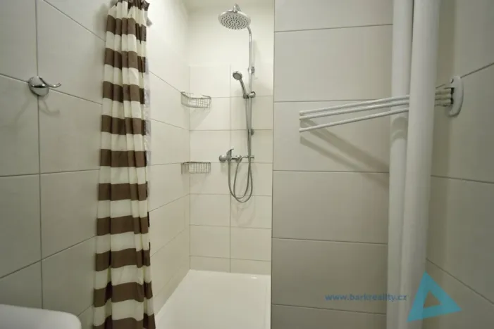 Pronájem bytu 2+1, Nová Paka, U Studénky, 53 m2