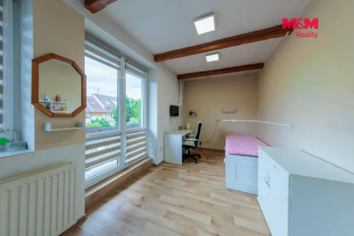 Prodej rodinného domu, Karlovy Vary - Dvory, V Lučinách, 330 m2