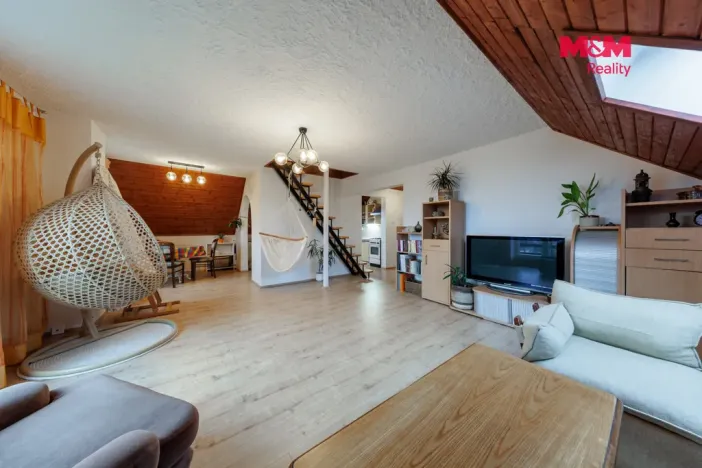 Prodej rodinného domu, Karlovy Vary - Dvory, V Lučinách, 330 m2