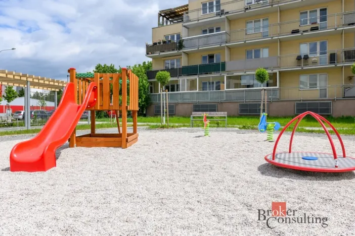 Pronájem bytu 1+kk, Plzeň - Jižní Předměstí, Železná, 31 m2
