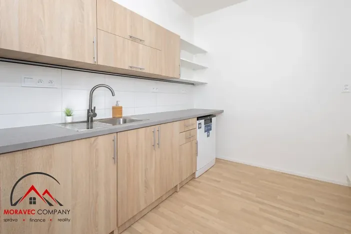Pronájem bytu 2+1, Krnov, SPC H, 49 m2