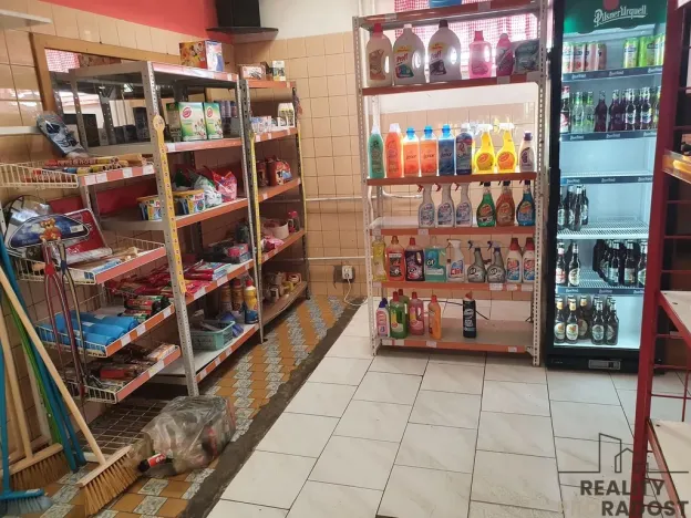 Pronájem skladu, Návsí, 168 m2