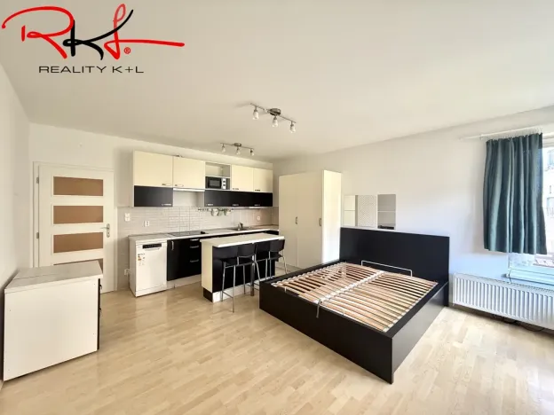 Pronájem bytu 1+kk, Praha - Černý Most, Truhlářova, 31 m2