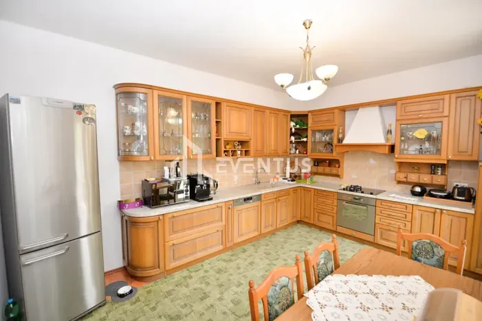 Prodej rodinného domu, Praha - Lysolaje, Nad Helmrovkou, 300 m2