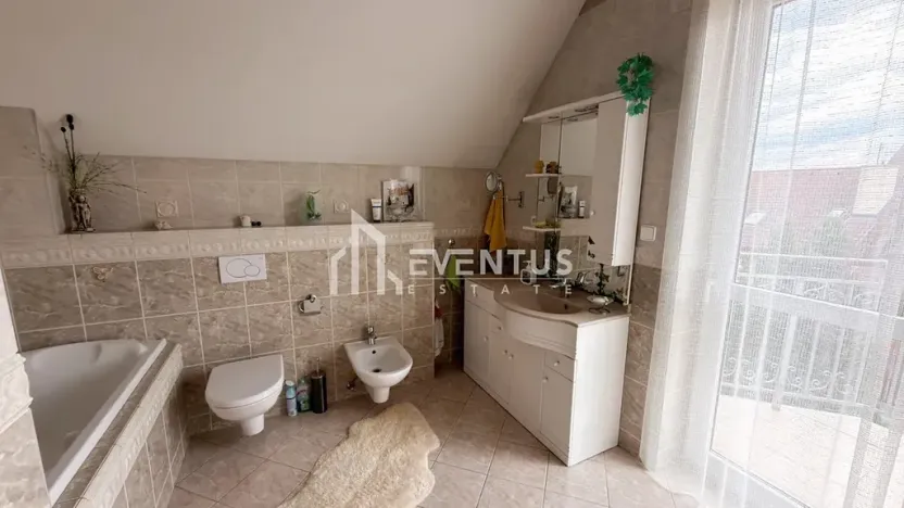 Prodej rodinného domu, Praha - Lysolaje, Nad Helmrovkou, 300 m2