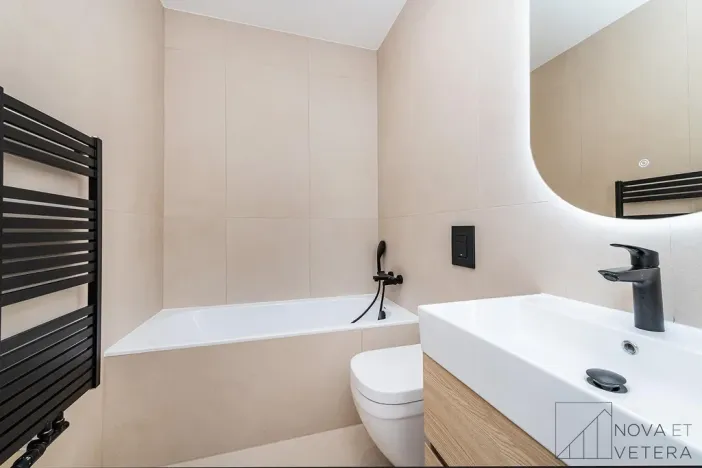 Prodej bytu 3+kk, Praha - Holešovice, Komunardů, 87 m2