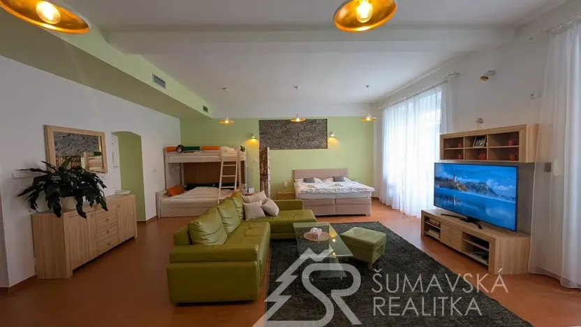 Prodej obchodního prostoru, Kašperské Hory, Náměstí, 161 m2