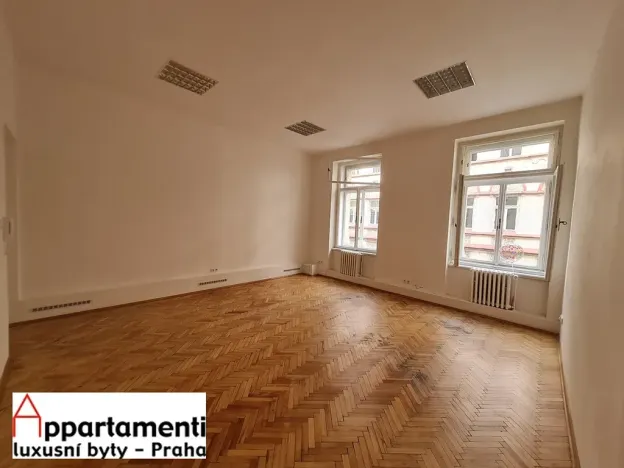 Pronájem kanceláře, Praha - Josefov, Kaprova, 27 m2