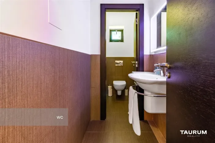 Prodej rodinného domu, Řevnice, Broncova, 408 m2