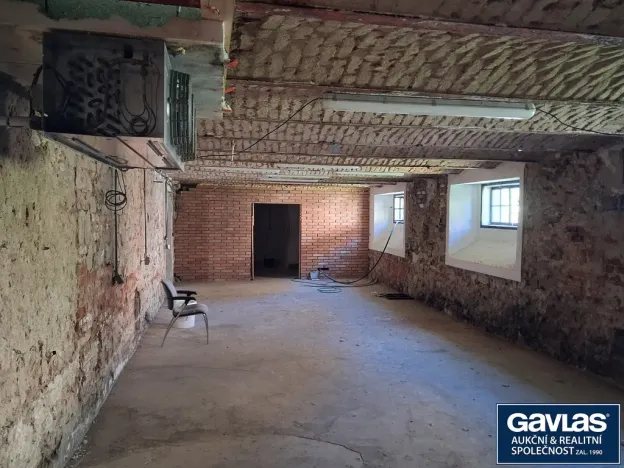 Prodej výrobních prostor, Šebkovice, 2000 m2