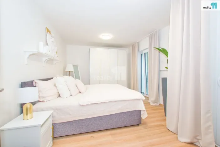 Pronájem bytu 3+kk, Liberec - Liberec II-Nové Město, Papírová, 94 m2