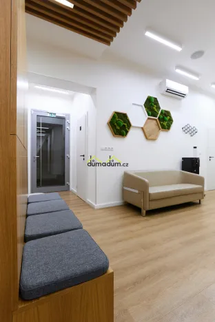 Pronájem ordinace, Praha, Jankovcova, 99 m2
