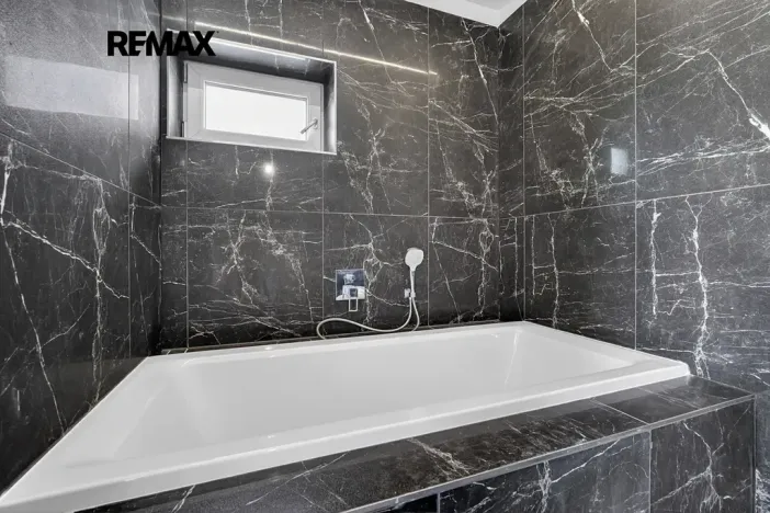 Prodej rodinného domu, Dobšice, 224 m2