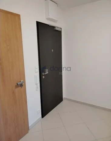 Pronájem bytu 2+kk, Praha, Pod Harfou, 58 m2