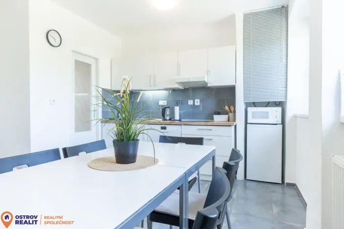 Prodej apartmánu, Staré Město - Stříbrnice, 60 m2