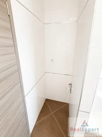 Prodej bytu 2+kk, Praha - Pitkovice, Lošáková, 87 m2