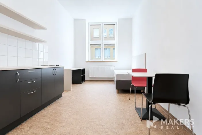 Pronájem bytu 1+kk, Praha - Smíchov, Křížová, 22 m2