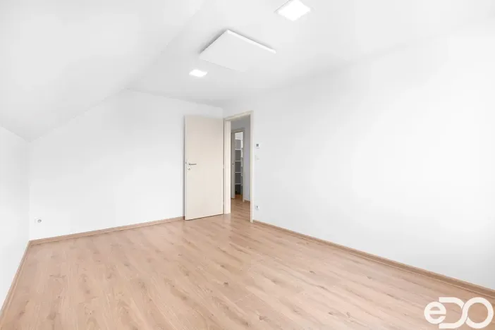 Prodej rodinného domu, Choteč, 105 m2