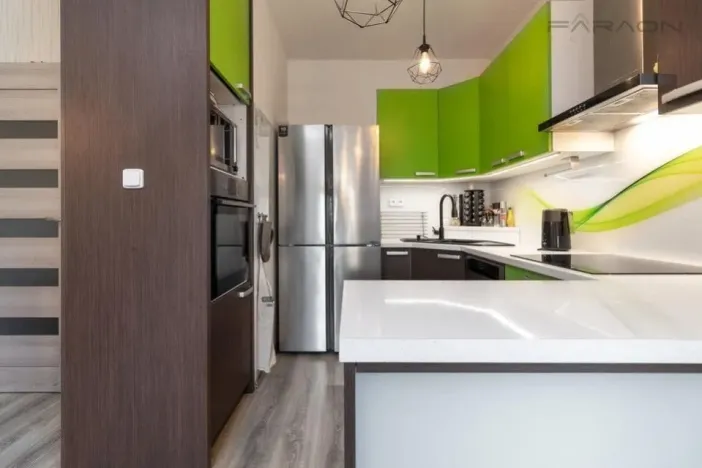 Prodej bytu 3+kk, Polerady, 85 m2