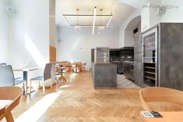 Pronájem restaurace, Praha - Staré Město, Dlouhá, 137 m2