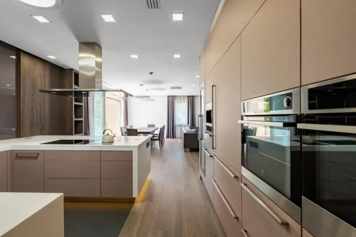 Prodej bytu 5+kk, Praha - Radotín, Zderazská, 260 m2