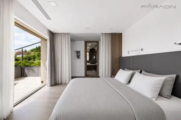 Prodej bytu 5+kk, Praha - Radotín, Zderazská, 260 m2