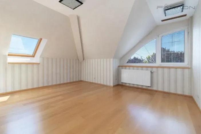 Pronájem rodinného domu, Praha - Březiněves, Skřivánčí, 725 m2