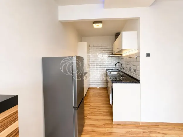 Pronájem bytu 2+kk, Praha - Kobylisy, Frýdlantská, 43 m2