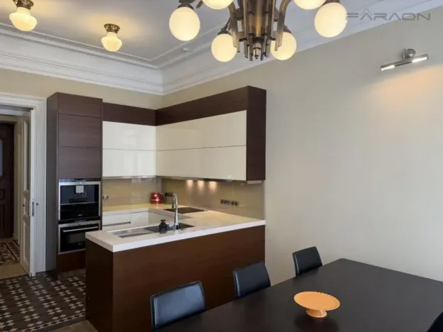 Pronájem bytu 3+1, Praha - Josefov, Široká, 154 m2