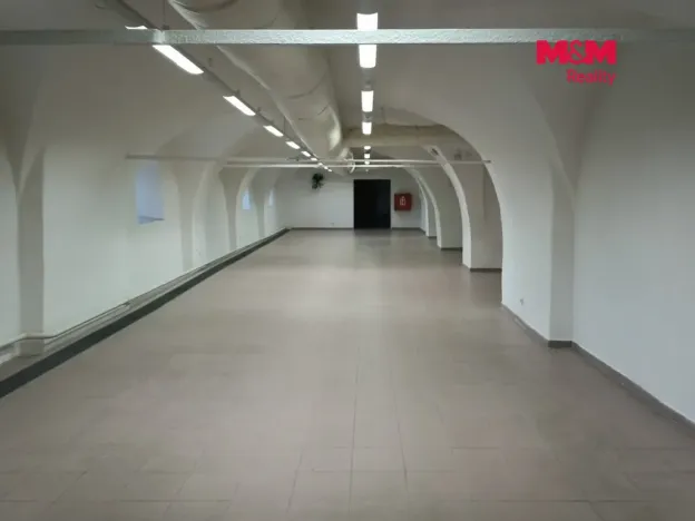 Pronájem obchodního prostoru, Svitavy - Město, náměstí Míru, 695 m2