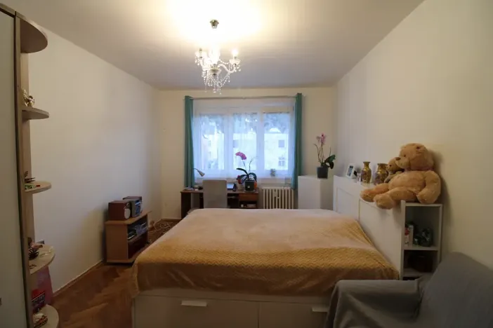 Prodej bytu 3+1, Karlovy Vary, Krymská, 68 m2