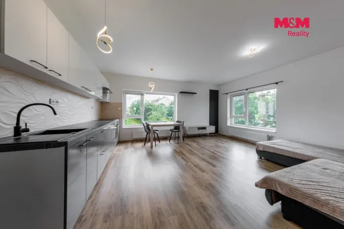 Pronájem bytu 3+kk, Karlovy Vary - Bohatice, Dubová, 67 m2