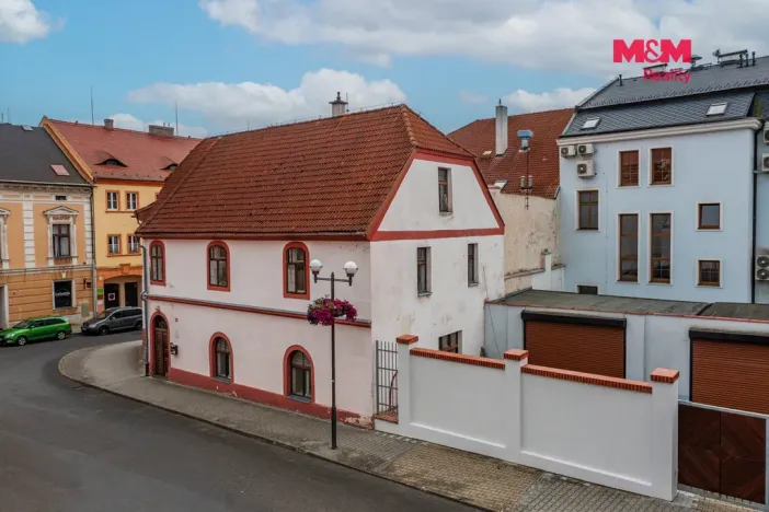 Prodej rodinného domu, Kadaň, Boženy Němcové, 500 m2