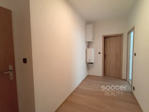 Pronájem bytu 2+kk, Praha - Žižkov, Jeseniova, 71 m2