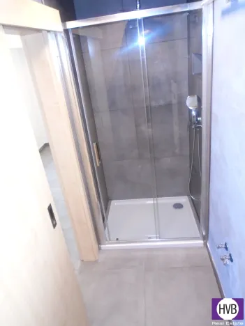 Prodej atypického bytu, Opava, Nákladní, 41 m2