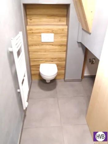 Prodej atypického bytu, Opava, Nákladní, 41 m2