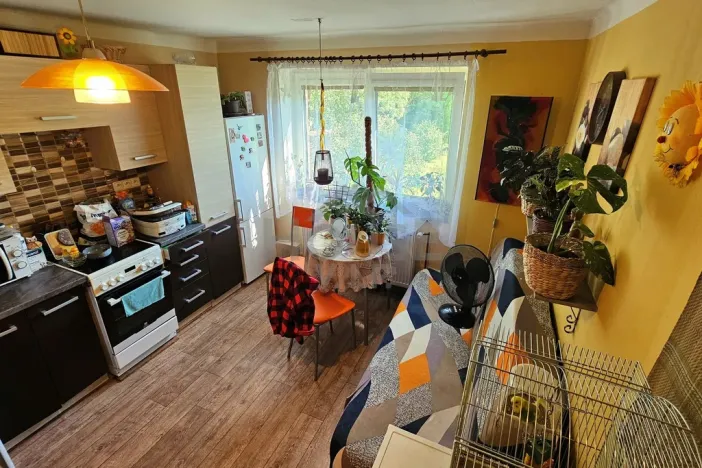 Prodej podílu 2/3 rodinného domu, Obecnice, 154 m2