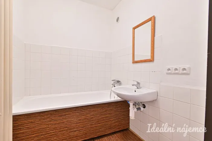 Pronájem bytu 1+kk, Brno, Oblá, 31 m2