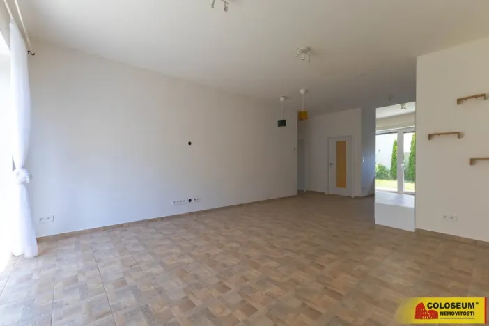 Prodej bytu 4+kk, Znojmo, Smutného, 79 m2