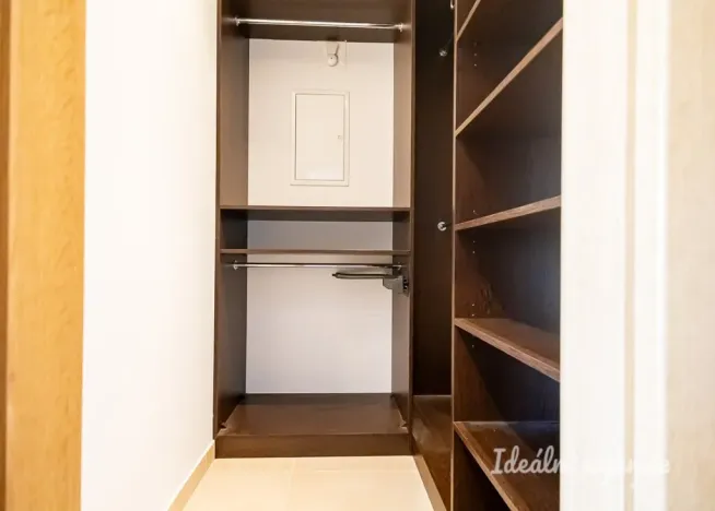 Pronájem bytu 2+kk, Praha - Holešovice, Tusarova, 64 m2