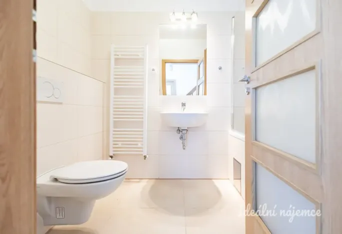 Pronájem bytu 2+kk, Praha - Holešovice, Tusarova, 64 m2