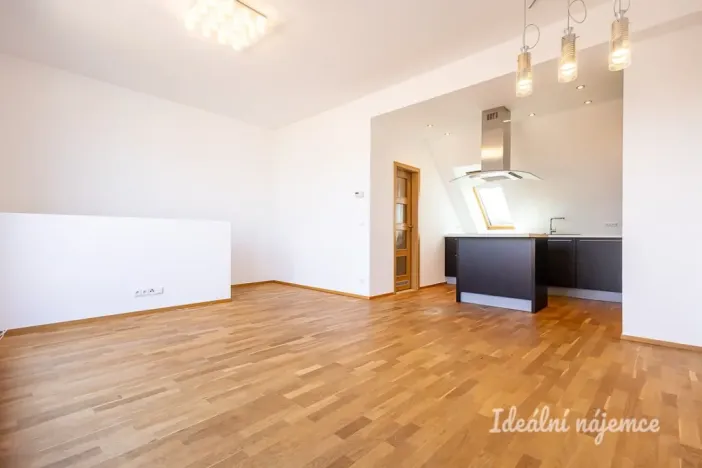 Pronájem bytu 2+kk, Praha - Holešovice, Tusarova, 64 m2